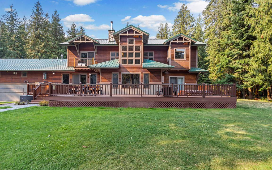 Clark Fork House | 304 m² House ∙ 7 bedrooms ∙ 12 guests