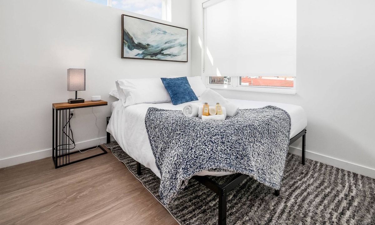 Downtown Columbus Apartment | 325-195 East Main St -- HIGH END 1BR APT I BEAUTIFUL VIEW OF COL