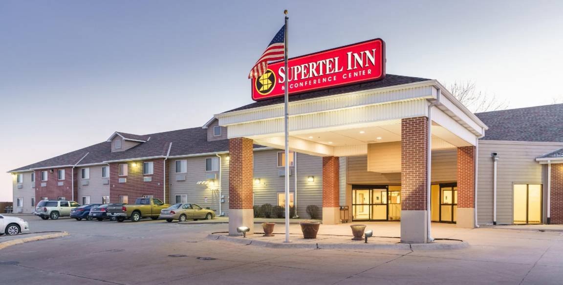 Creston Hotel | 325 m² Hotel ∙ 5 guests