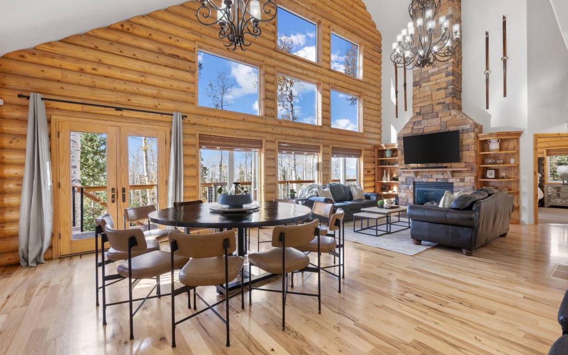 Steam Engine Meadows House | 329 m² House ∙ 5 bedrooms ∙ 18 guests