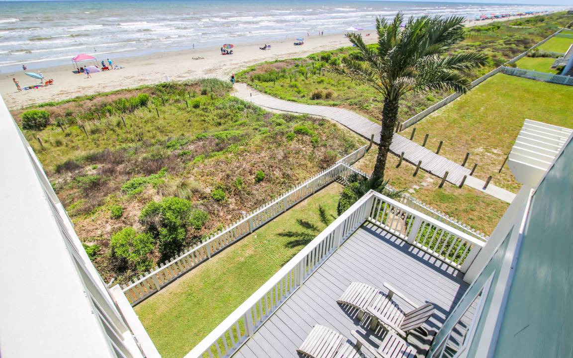 Beachside Village House | 338 m² House ∙ 5 bedrooms ∙ 14 guests