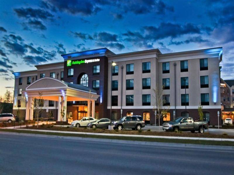 Grant Creek Hotel | 35 m² Hotel ∙ 2 bedrooms ∙ 127 guests