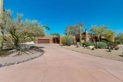 Casas Adobes House | 372 m² House ∙ 5 bedrooms ∙ 8 guests