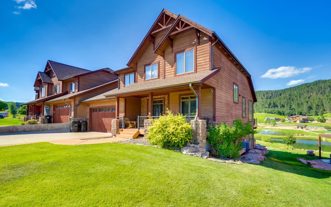 Sturgis House | 399 m² House ∙ 5 bedrooms ∙ 16 guests