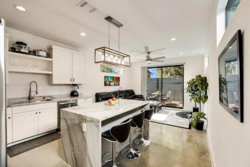 Bouldin House | 3BR 3BA Heart of SoCo, Private Deck Steps to Shops by Austin Vacay