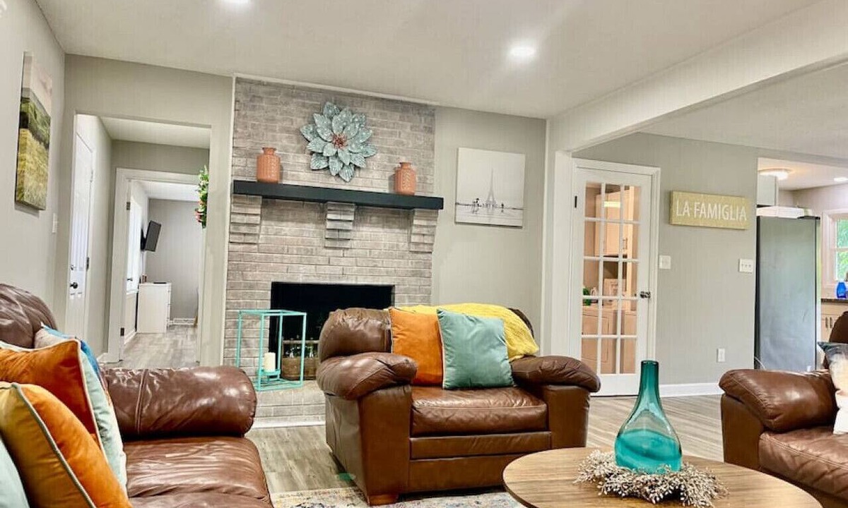 Greensboro Apartment | 3BR Greensboro Home | Near PTI & MedCenter