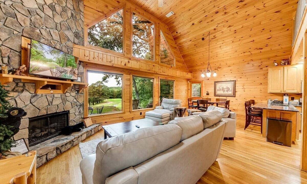 Helen Cabin | 3BR Helen cabin with hot tub, mountain views, fireplace, and near downtown.