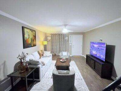 Flint Apartment | 3BR Townhouse Perfect for Traveling professionals