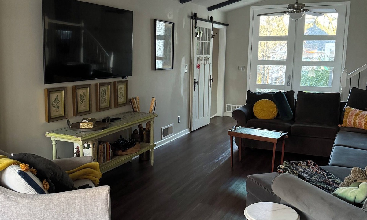 Underwood Hills House | 4/3 Family Home minutes from all ATL attractions!