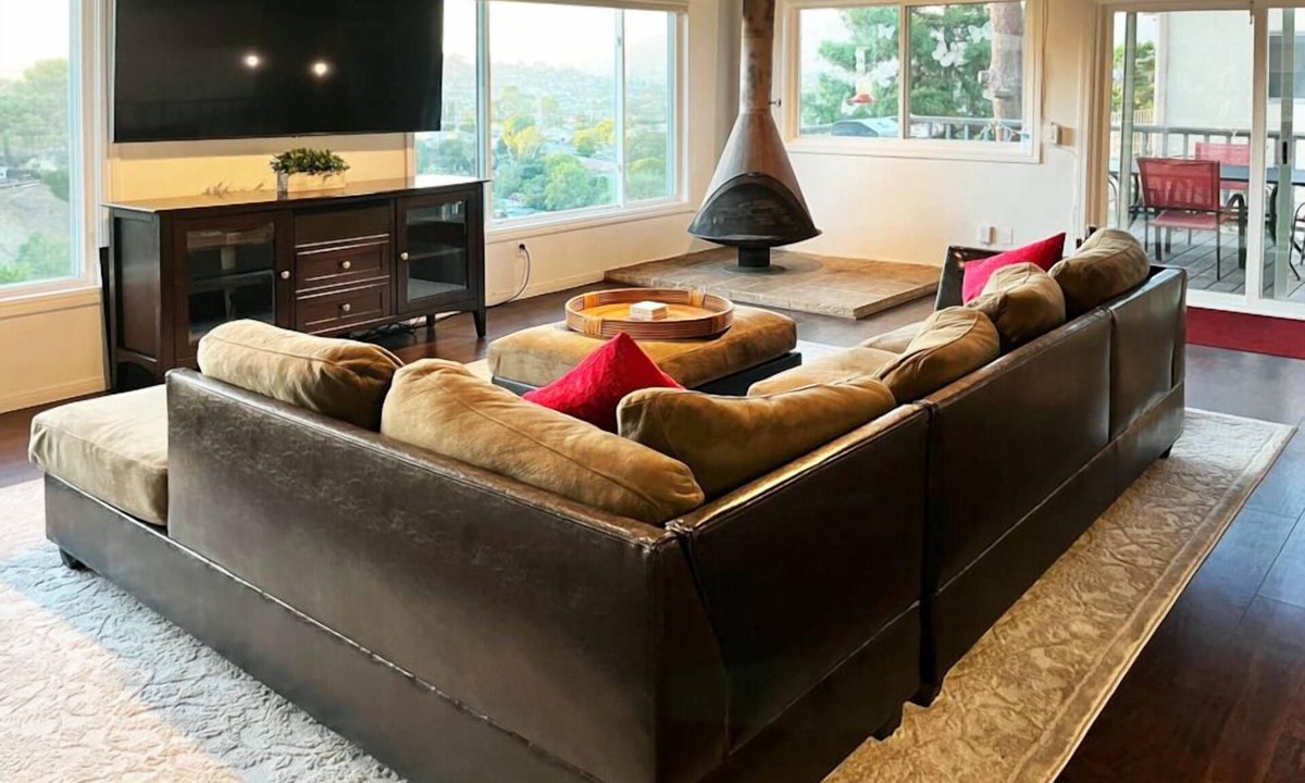 Cypress Park House | 4 Bed Sunset Abode with Open-Plan & Stunning Views