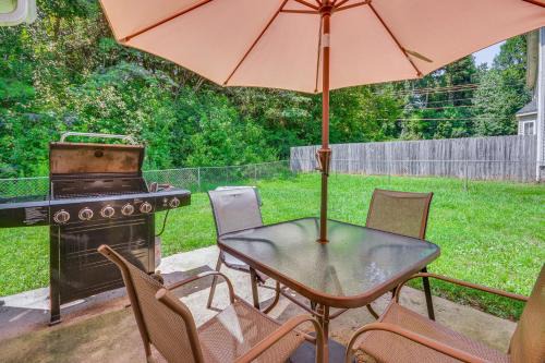 Greensboro House | < 4 Mi to Dtwn Greensboro: Renovated Home w/Yard!