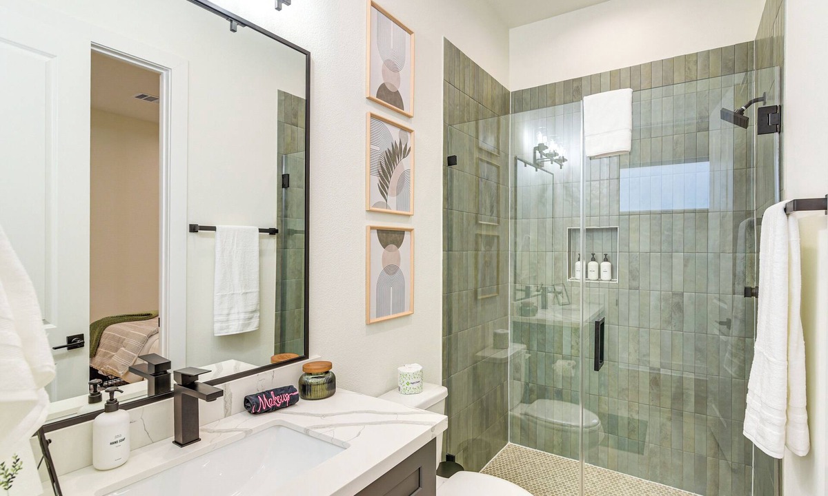 OST - South Union Cottage | 4 Mi to NRG Stadium: Modern Group Retreat