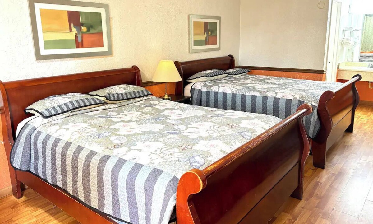 Victoria Hotel | 4 Relaxing Rooms w/Free Parking, Museum of the Coastal Bend - 3.5 miles away