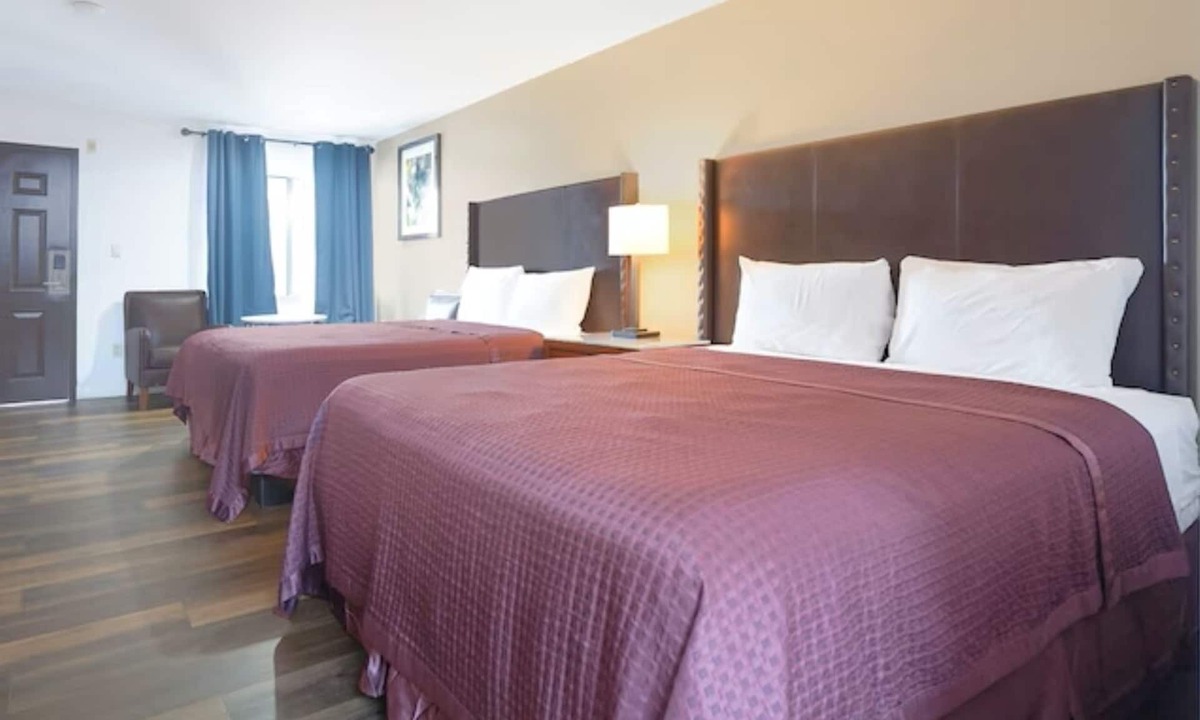 San Augustine Hotel | 4 Relaxing Units | Feel at Home on the Road in San Augustine
