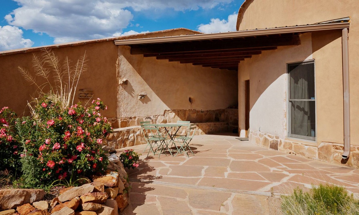 Ojo Caliente House | 40 acre Rustic Adobe Retreat