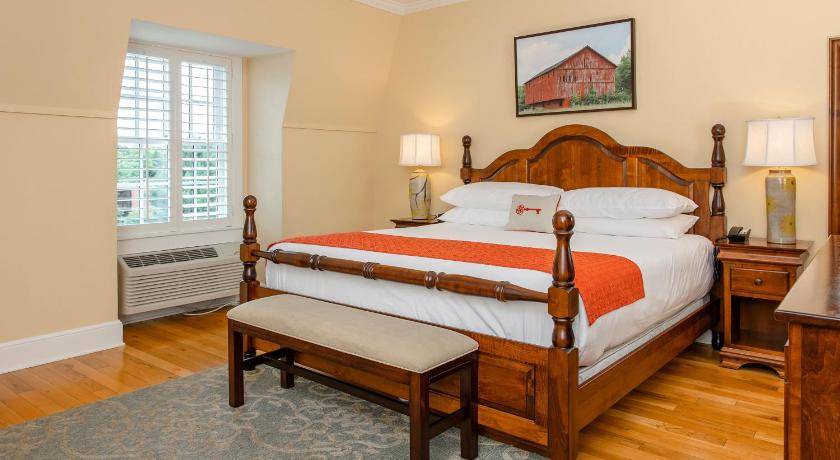 Yellow Springs Hotel | 42 m² Hotel ∙ 10 guests
