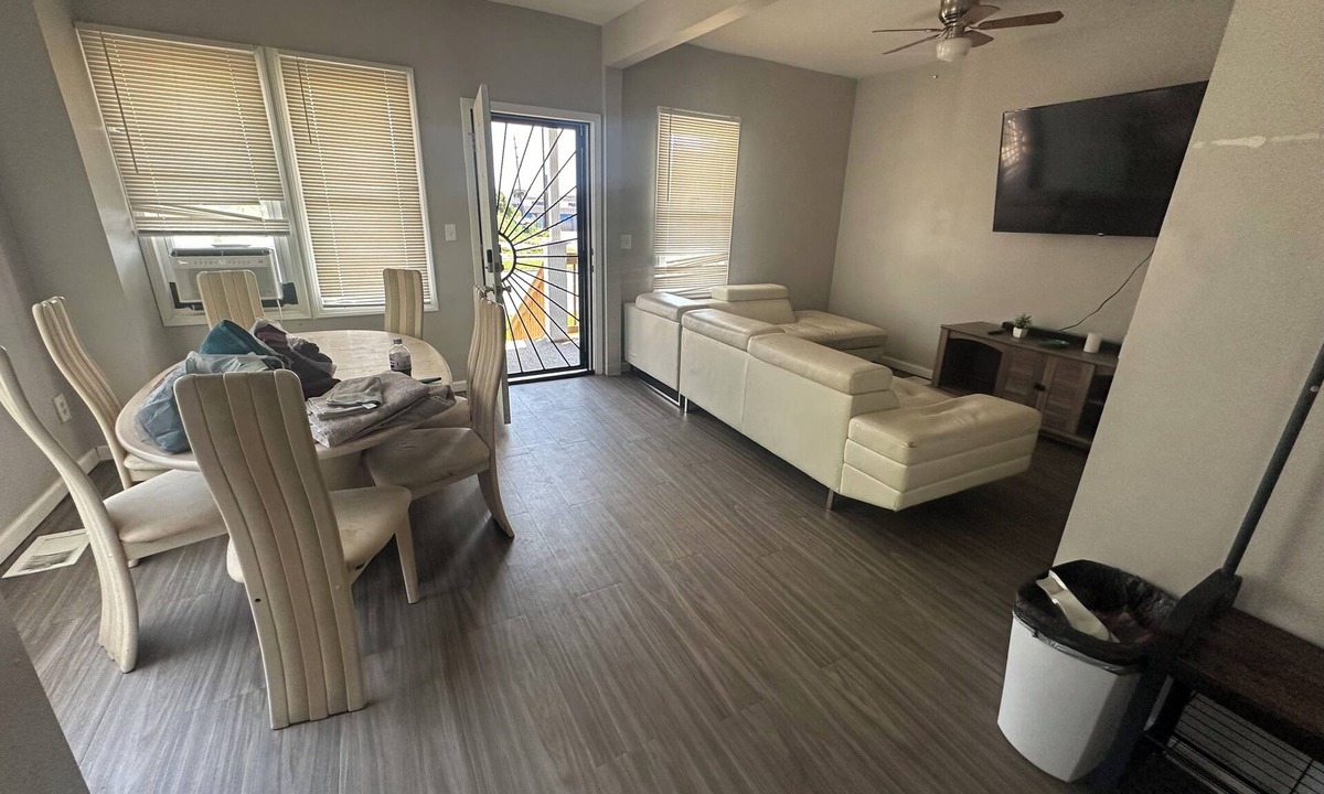 Detroit House | 420 friendly sleeps 8 in Detroit’s east side with WiFi, AC. Enjoy your stay