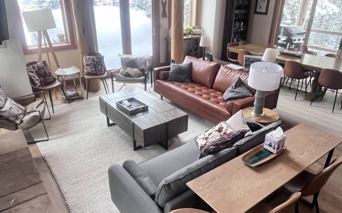 Big Sky Ski Chalet | 425 m² Chalet ∙ 5 bedrooms ∙ 20 guests