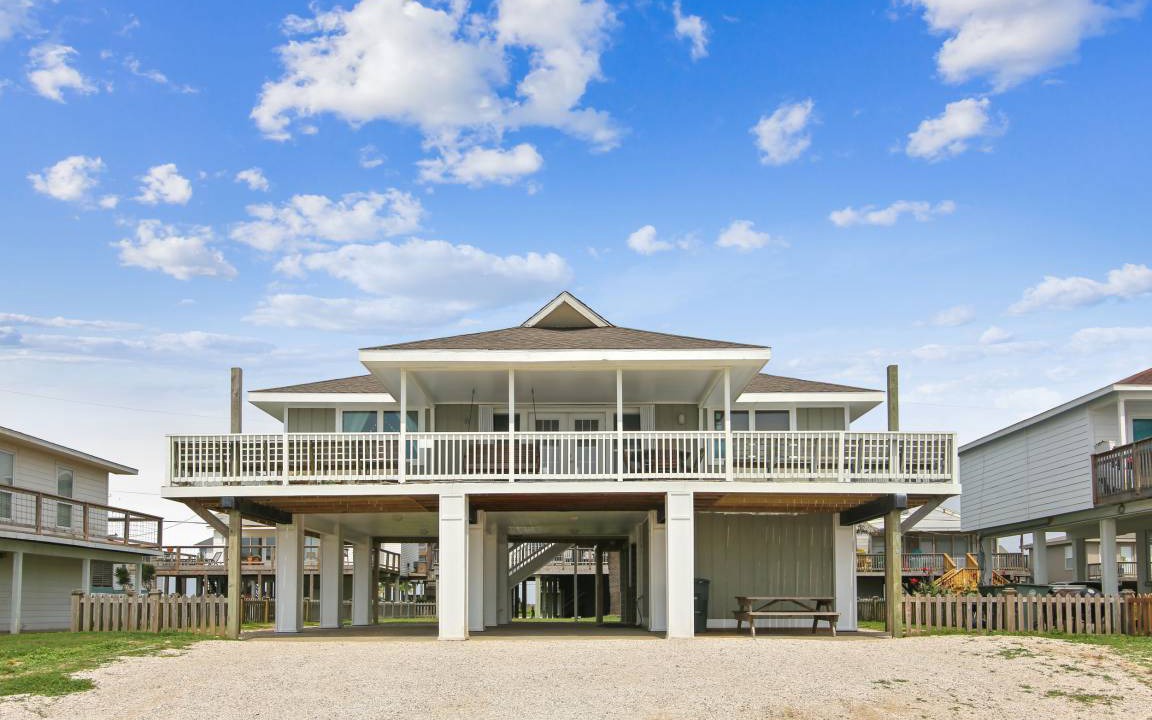 Bermuda Beach House | 4513BETSYSBBNH - Betsy's Beachfront Cottage