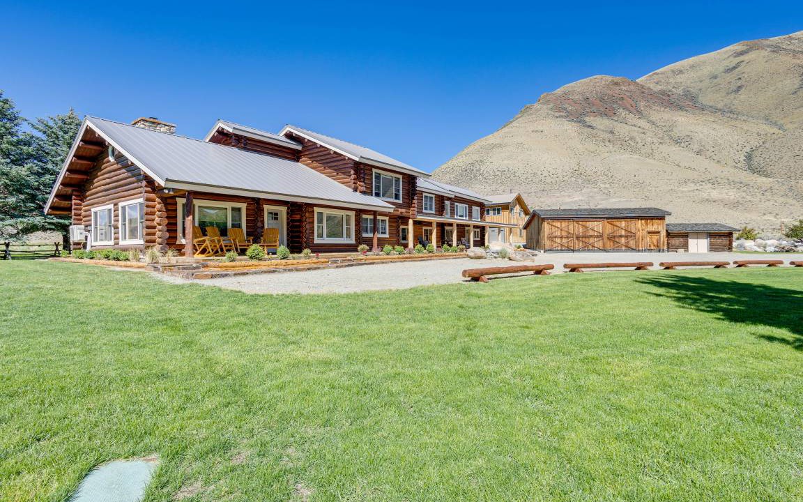 Custer County House | 464 m² House ∙ 4 bedrooms ∙ 12 guests