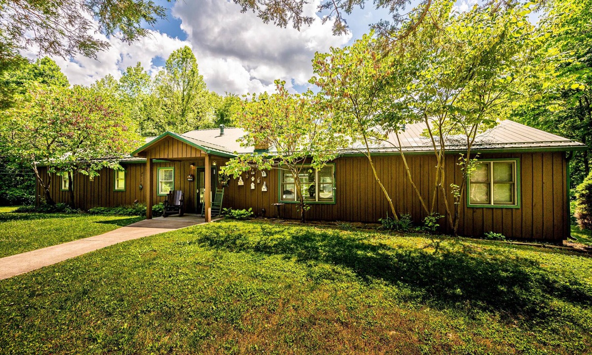 Nashville House | 4BR, 2BA