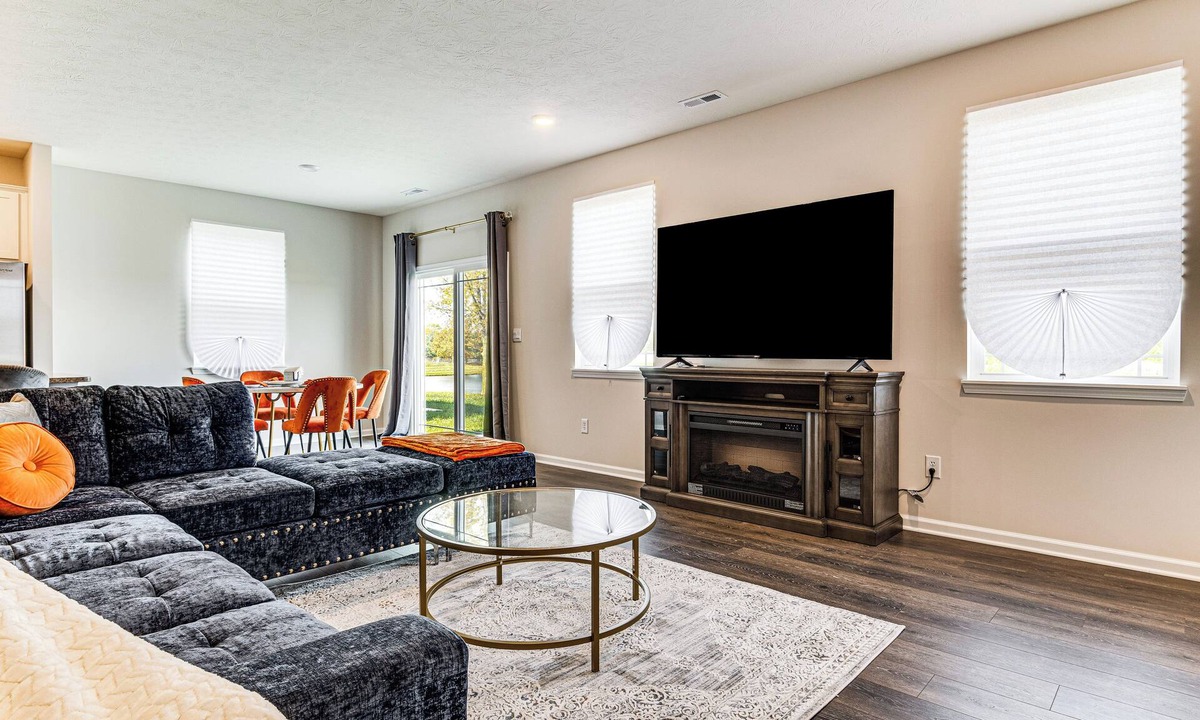 Maxwell House | 5 Mi to Fort Harrison: Home w/Pool Access!