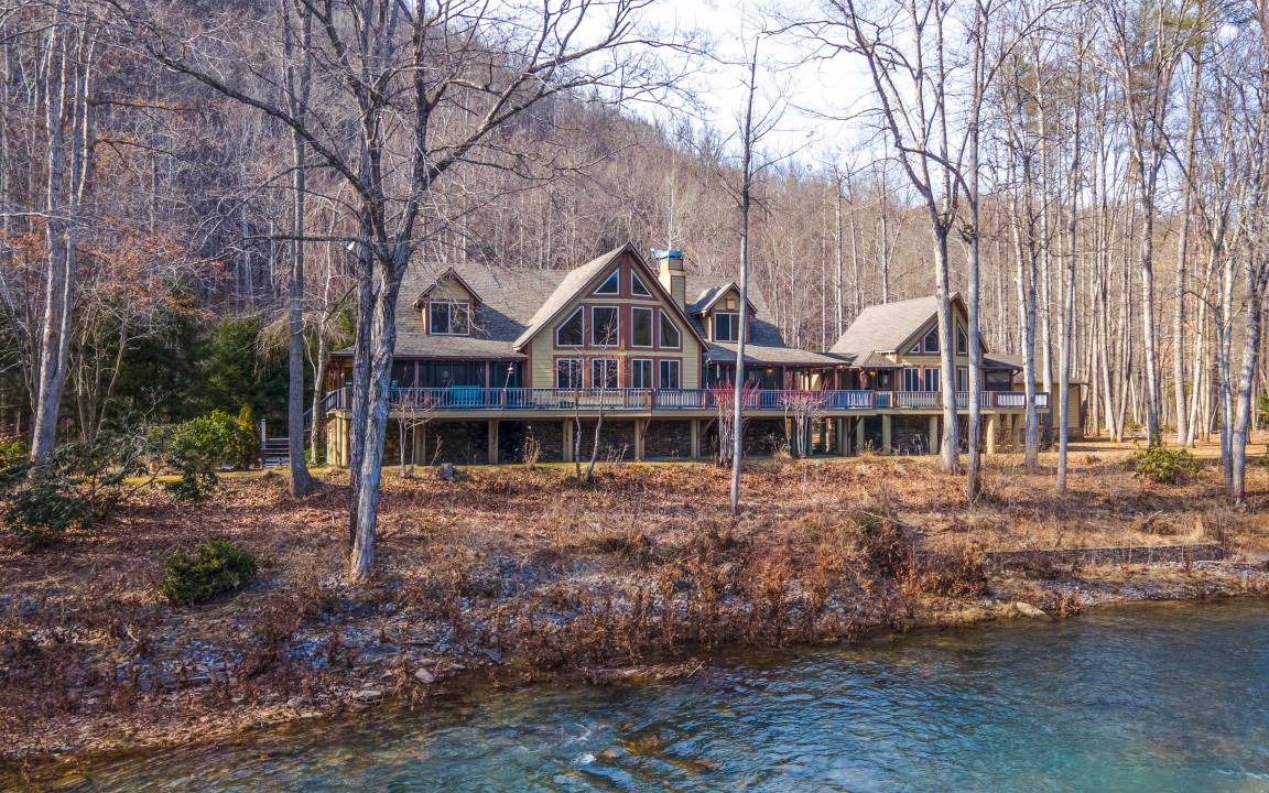 Lewisburg House | 520 m² House ∙ 4 bedrooms ∙ 15 guests