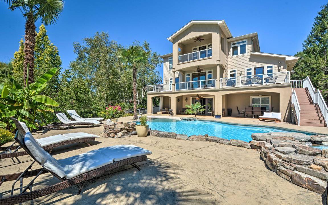 Grants Pass House | 538 m² House ∙ 5 bedrooms ∙ 10 guests