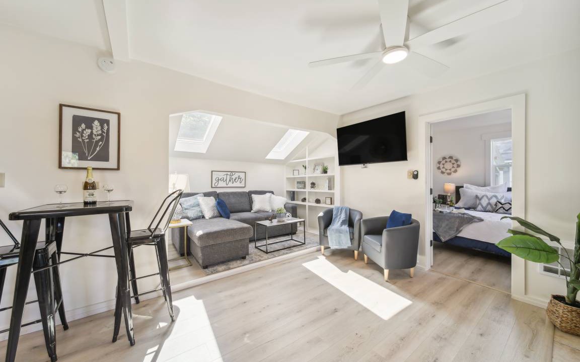 Newman Lake Cottage | 59 m² Cabin ∙ 1 bedroom ∙ 6 guests