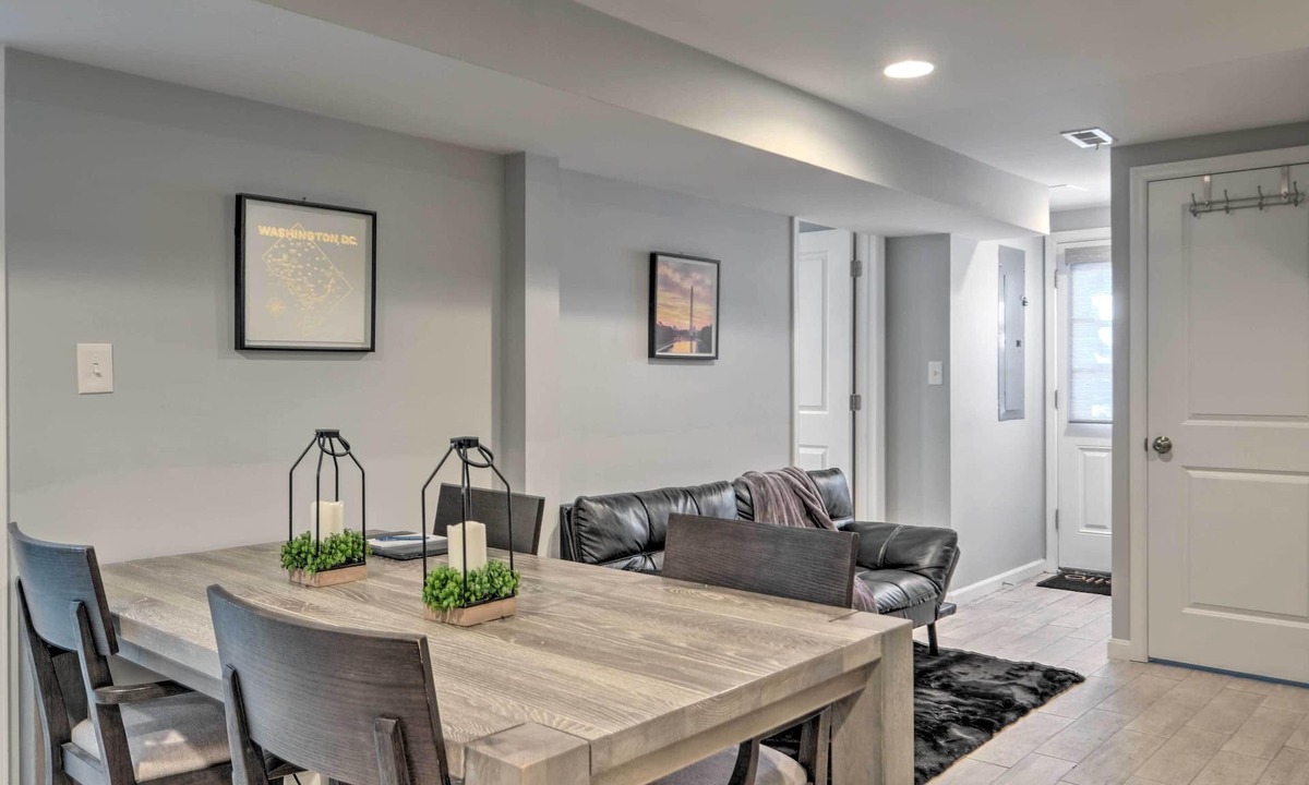 Northeast Apartment | 6 Mi to National Mall: Modern DC Apartment!