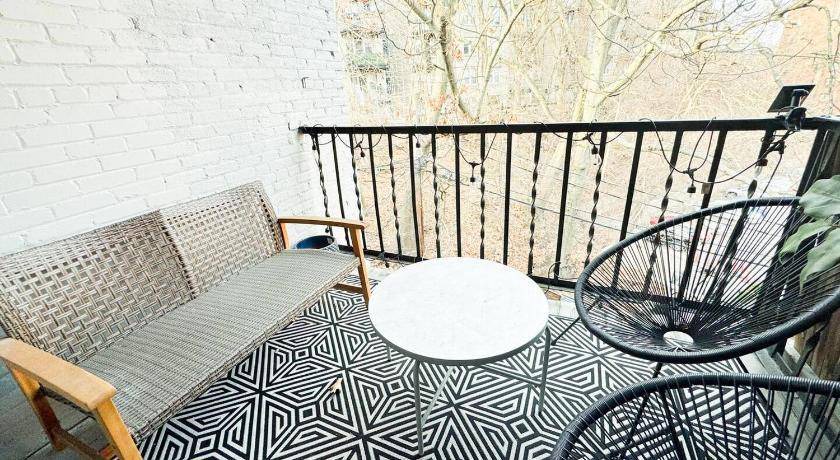 Commonwealth Apartment | 71 m² Apartment ∙ 2 bedrooms ∙ 6 guests