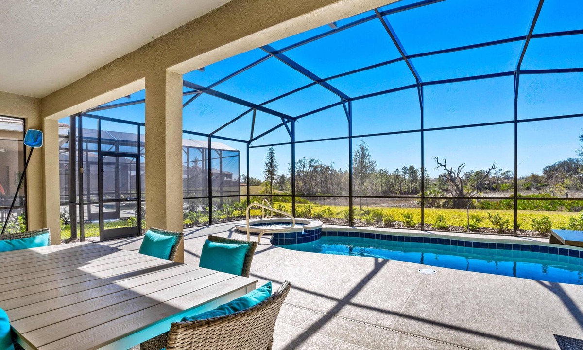 Grand Reserve Cottage | 7663 Oakmoss Loop