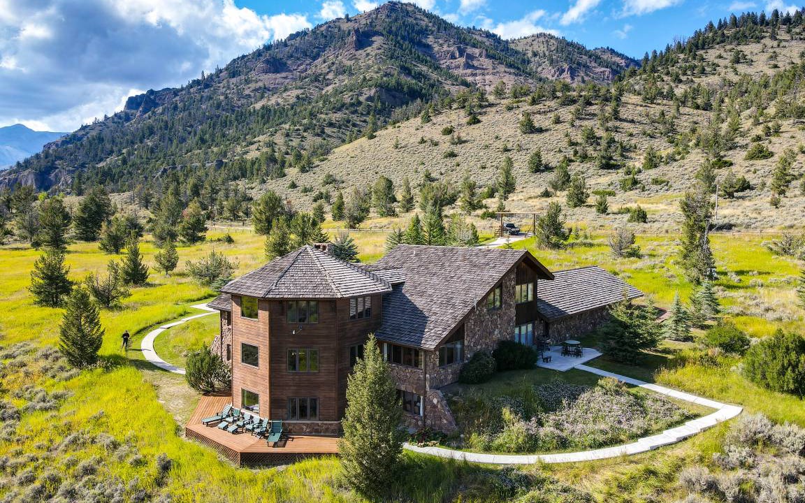 Meeteetse House | 859 m² House ∙ 6 bedrooms ∙ 15 guests