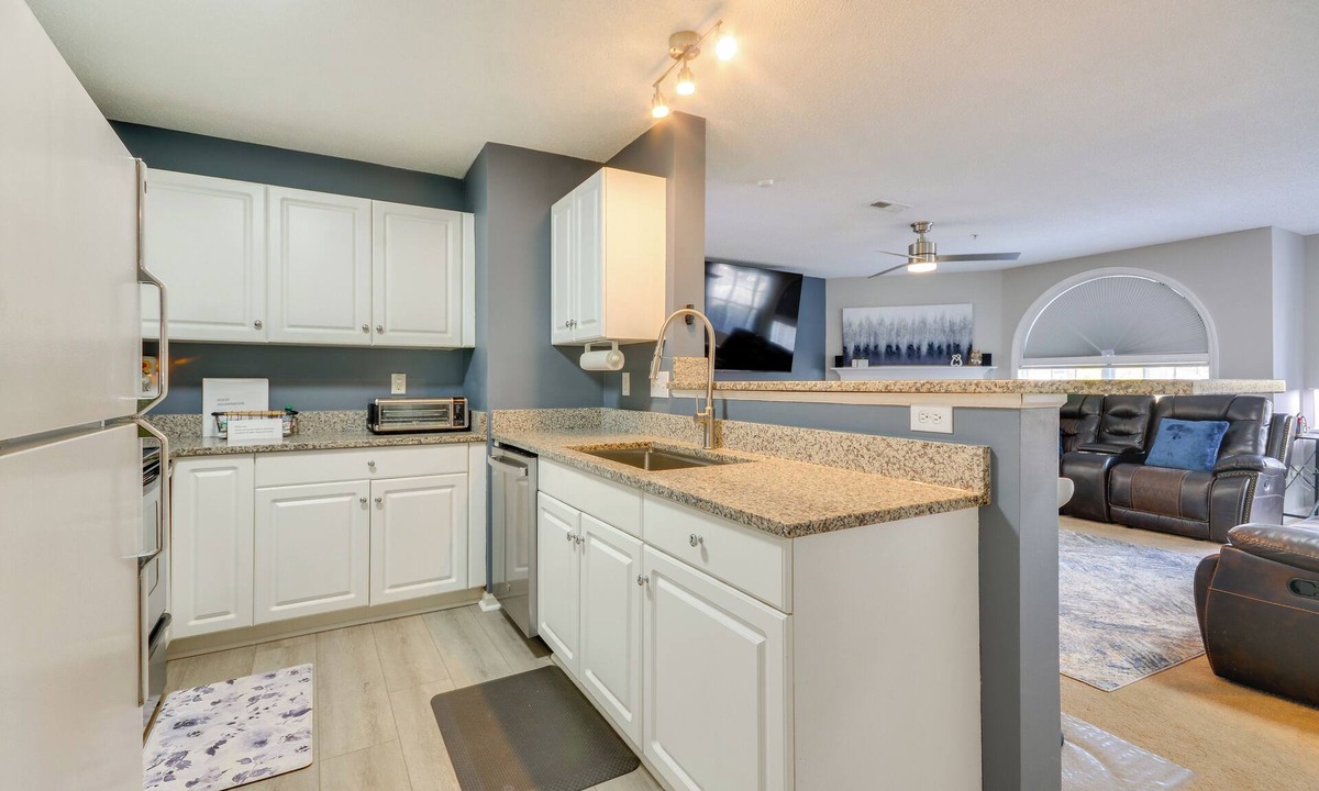 Greensboro Apartment | 9 Mi to Uncg & Dtwn: Suburban Family Condo