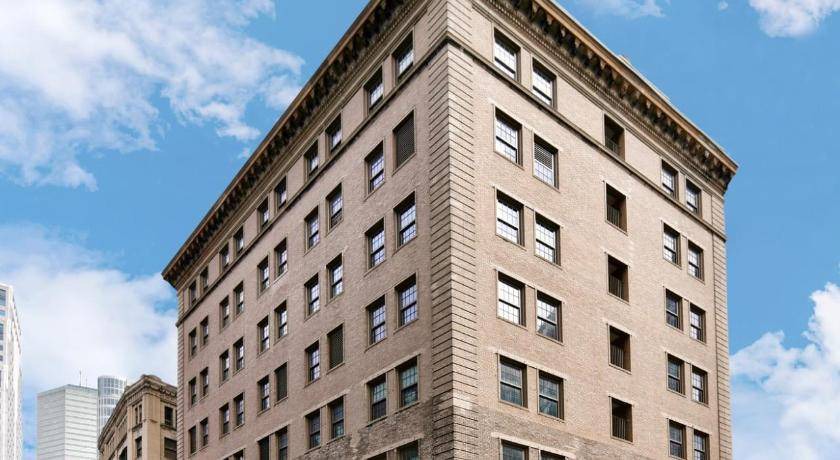 Chinatown Apartment | 90 m² Apartment ∙ 2 bedrooms ∙ 127 guests