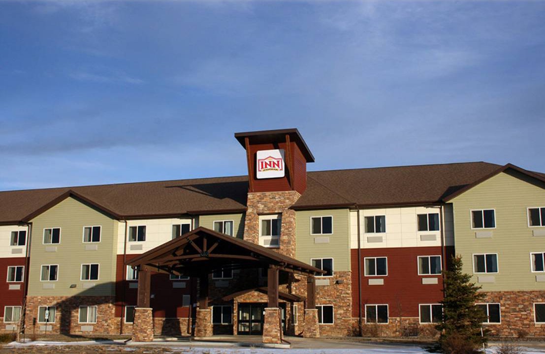 Watford City Hotel | 93 m² Hotel ∙ 4 guests