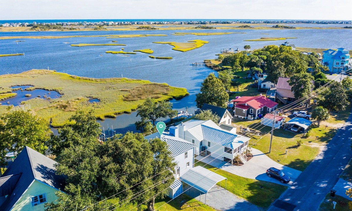 Holly Ridge Cottage | A Turtle's View-Waterfront-Dock-Fenced Yard-Dog Friendly