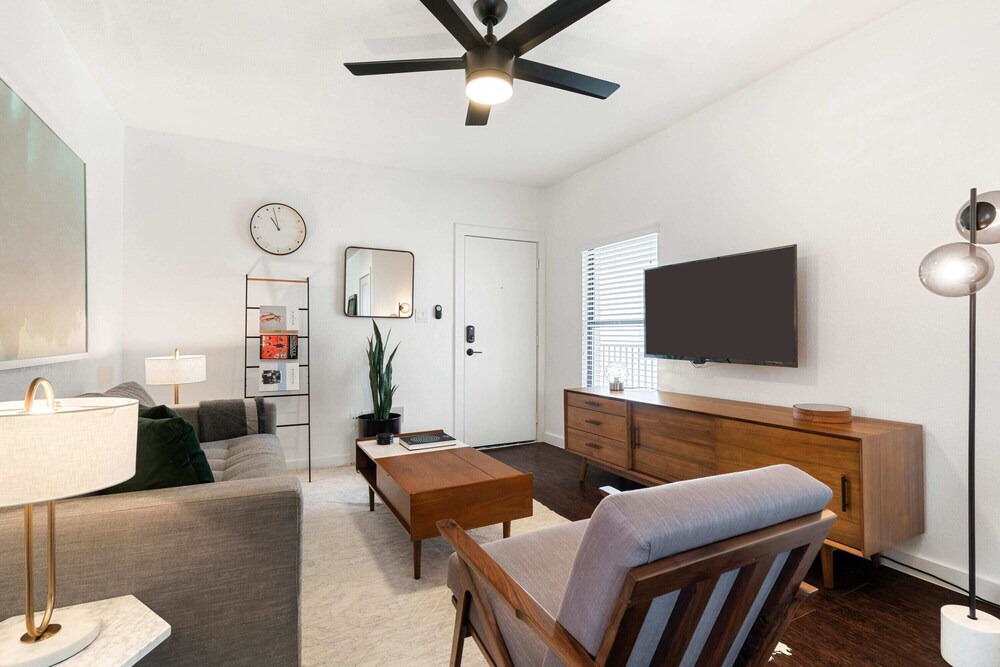 Montrose Apartment | Abode | Montrose | 1-Bedroom