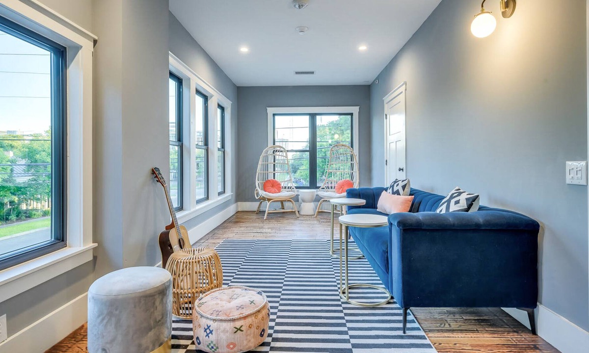 West End House | Adina Red, White & Black Suite with Capitol Views & Walkable Downtown Location