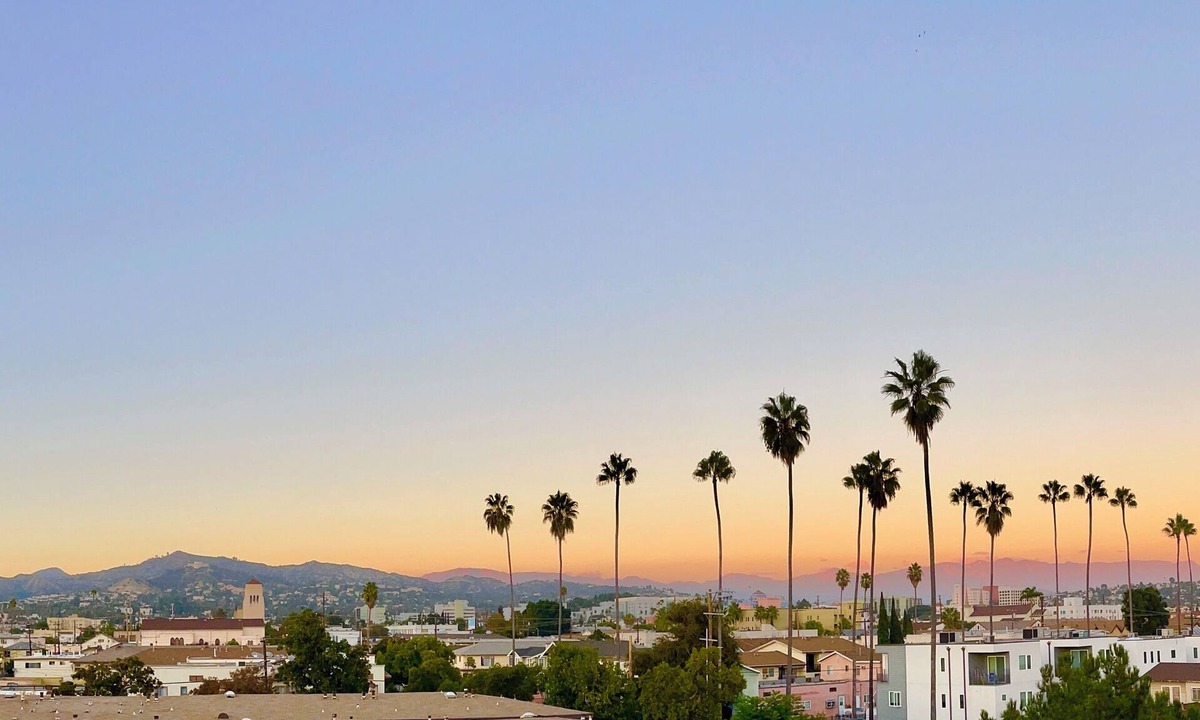 East Hollywood Apartment | Adventure Awaits ✨ City Slickers Escape - Central & Modern 3bed/2ba w Parking