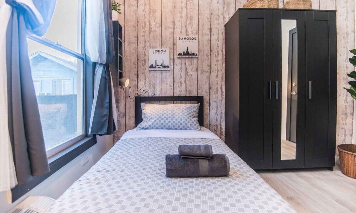 Downtown Los Angeles Apartment | Affordable Cozy Quite Tidy Studio Near USC Village