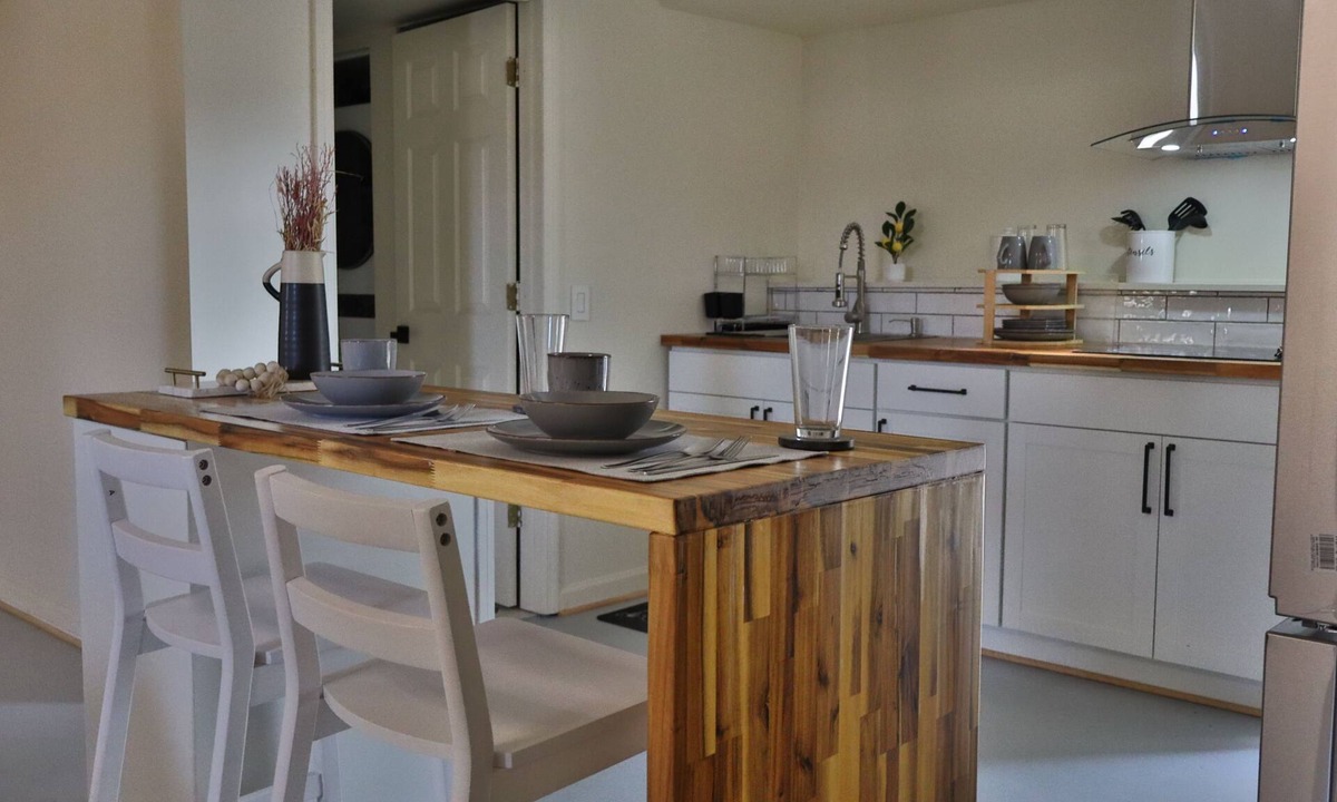 Irmo Apartment | ALL INCLUSIVE Clean, Safe, and Fully Furnished Home Away From Home