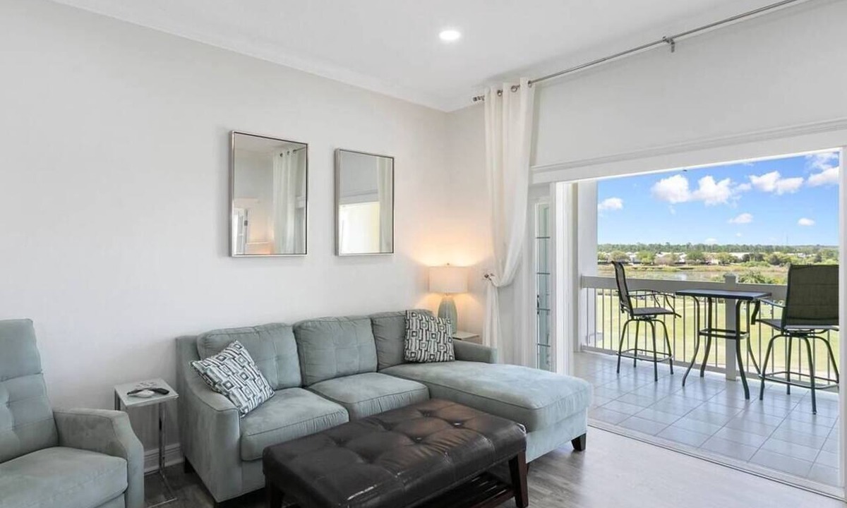 Reunion Apartment | Amazing Golf View Condo Best view in Reunion!