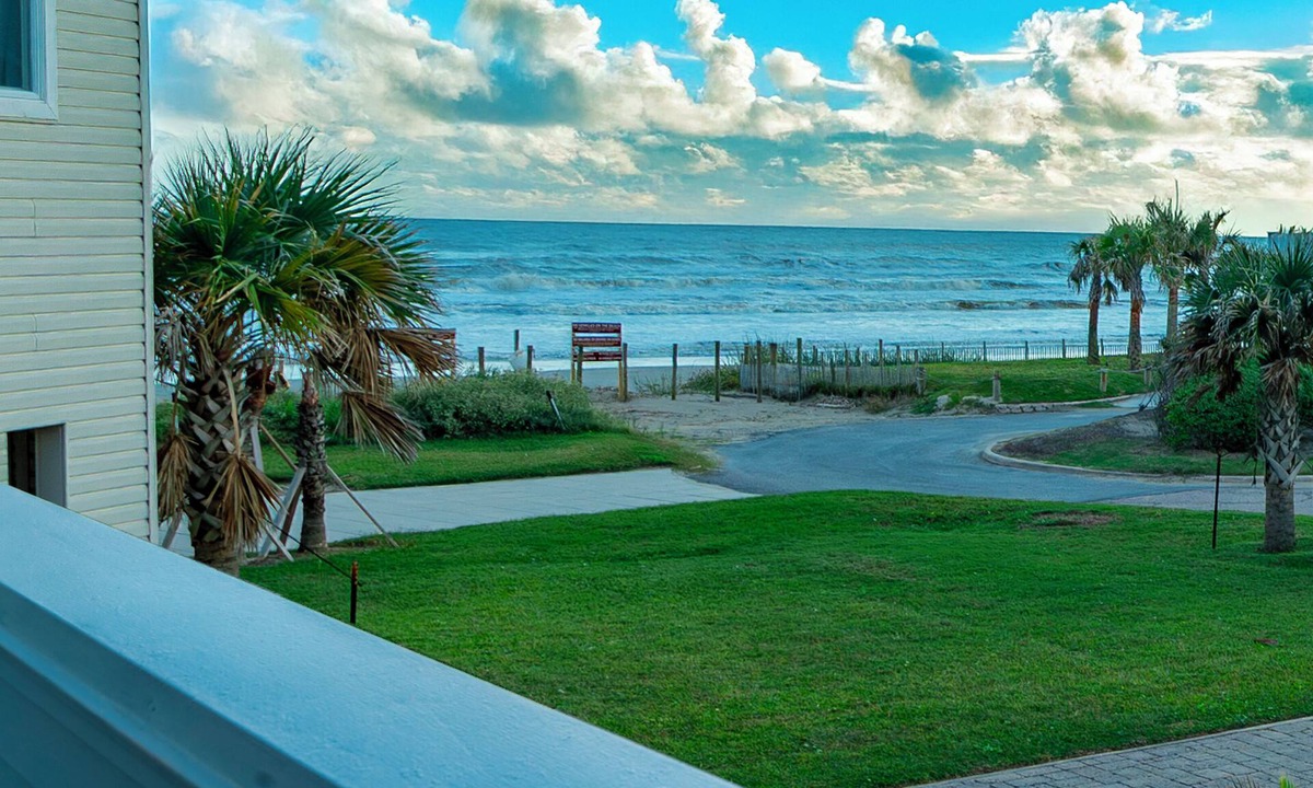 Pirates Beach House | Amazing Ocean Front home with Private-Access to Beach
