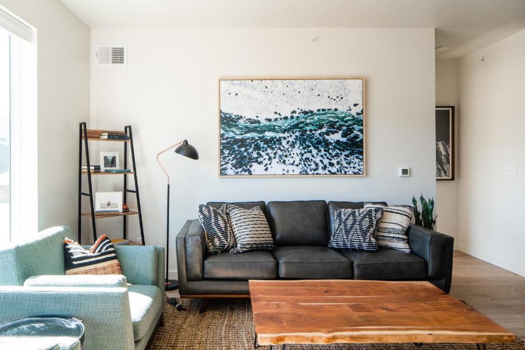 Livingston Apartment | Artist Inspired Loft at Yellowstone Bend