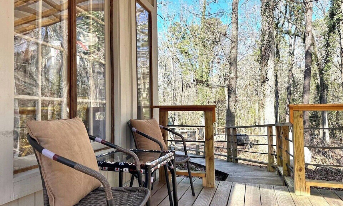 Pittsboro House | Artistic Nature Retreat w/Private Patio 1370
