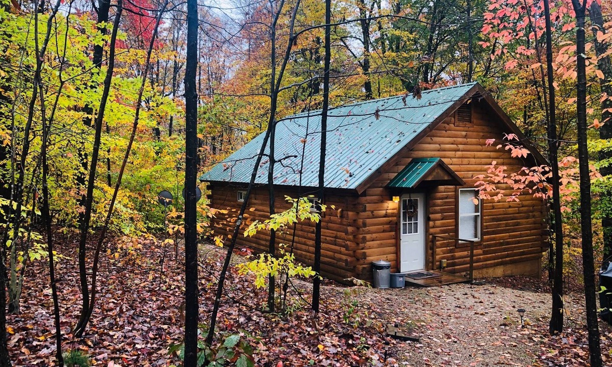 Logan Cabin | Aspen Cabin-Hocking Hills