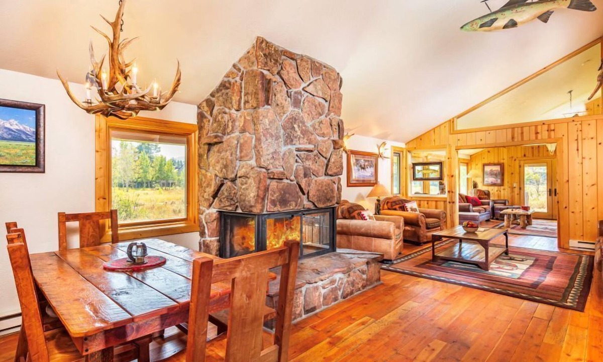 Moose Wilson Road House | Aspens A1A: The Aspens- Great Deck with Mountain Views and Western Charm