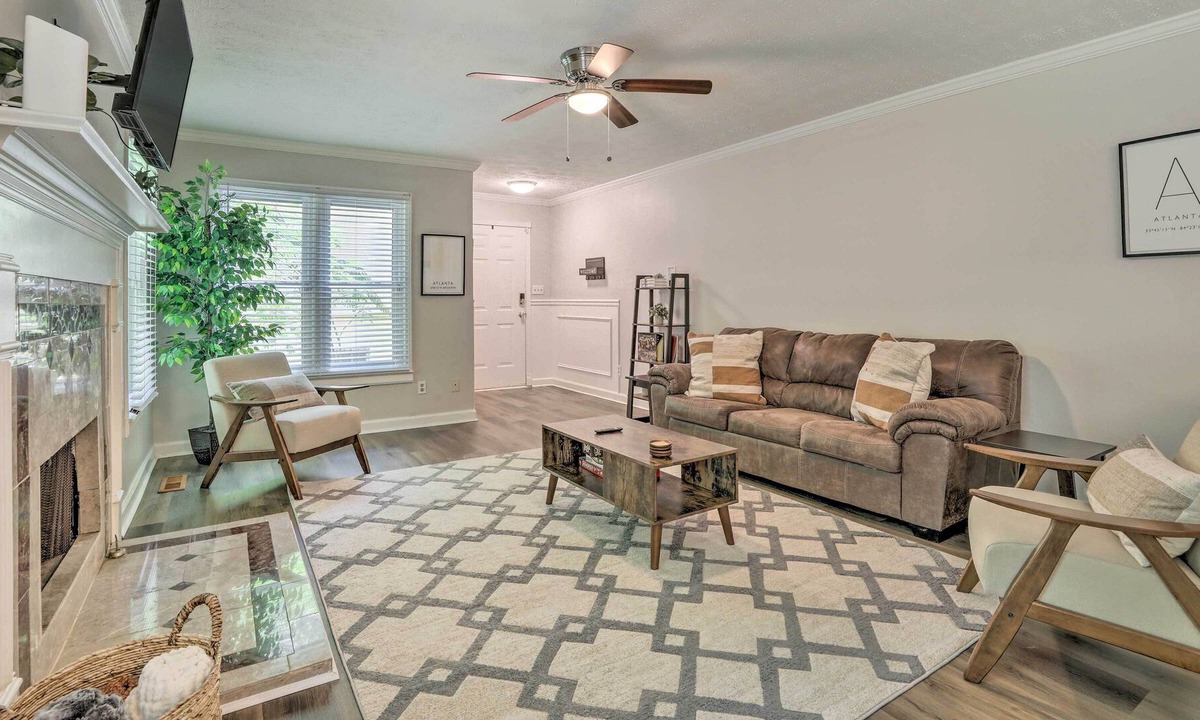 Collier Heights House | Atlanta Home w/ Fireplace < 7 Mi to Downtown!