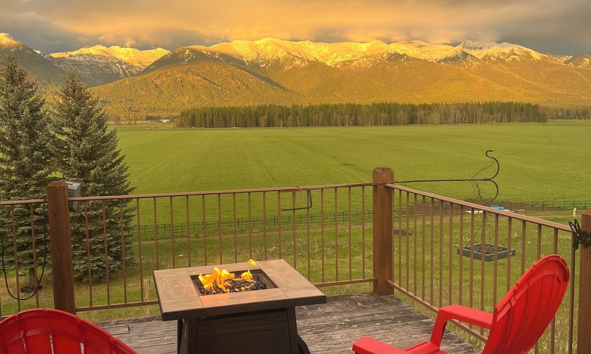 Bigfork House | August Availability! Large Bigfork home with mountain Views.